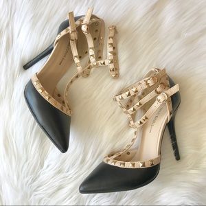 NWOB Black Gold Studded Heels Sz 9