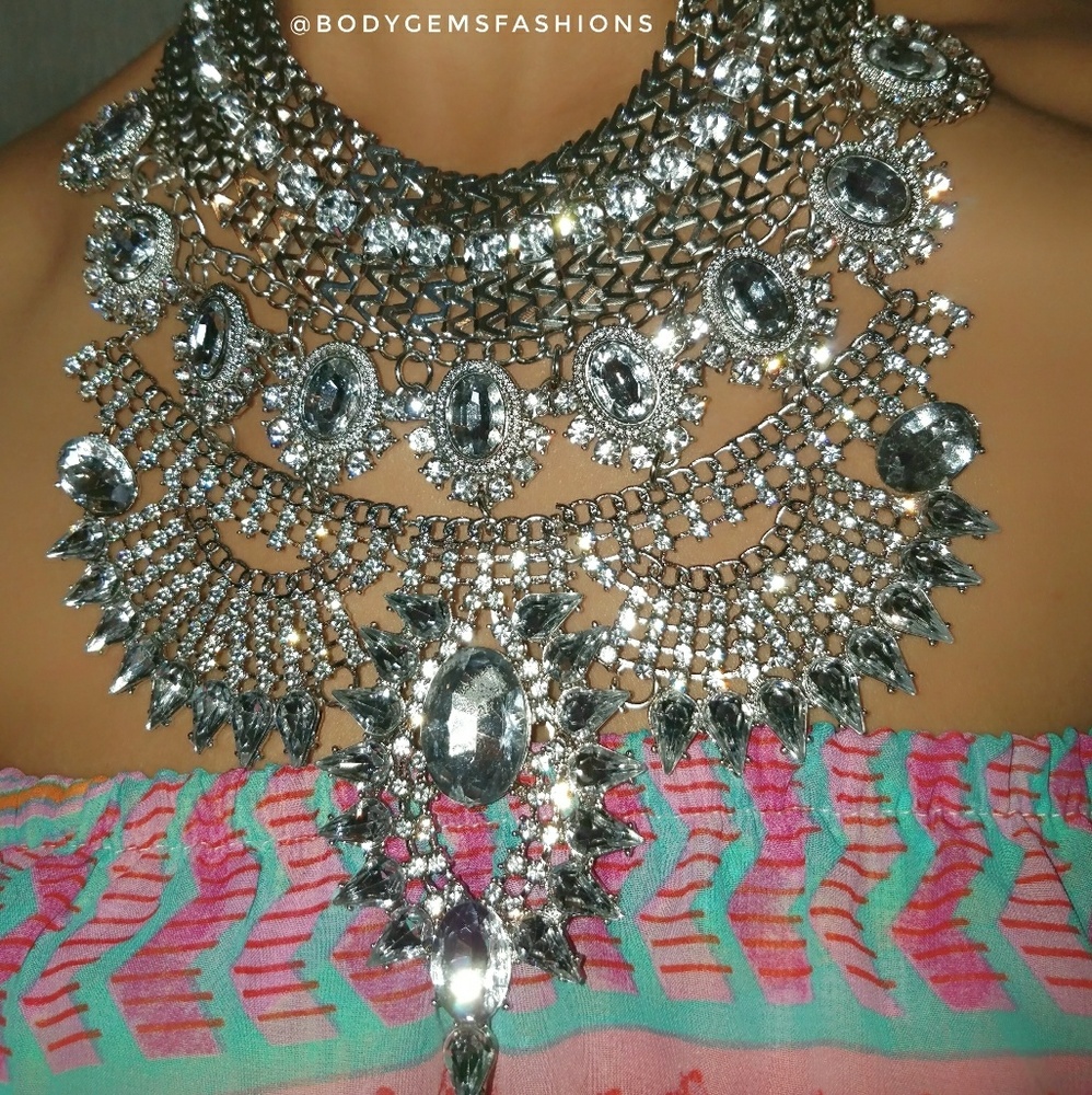 Beautiful statement necklace.