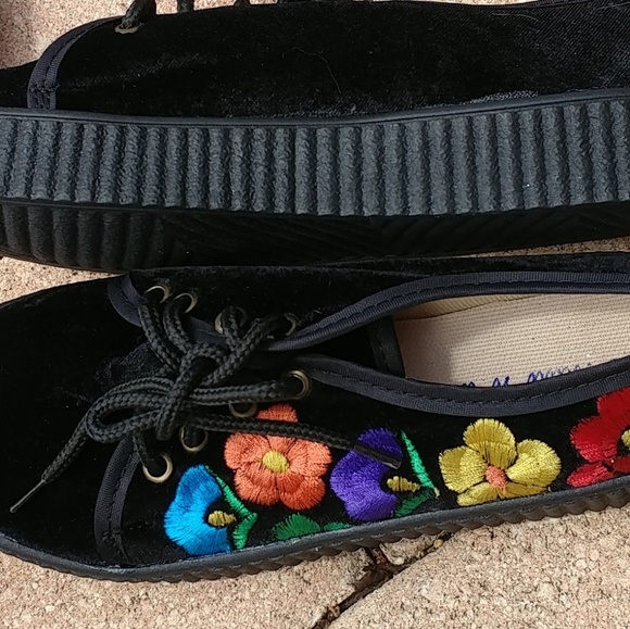 Platform  embroidered sneakers shoes - Picture 2 of 4