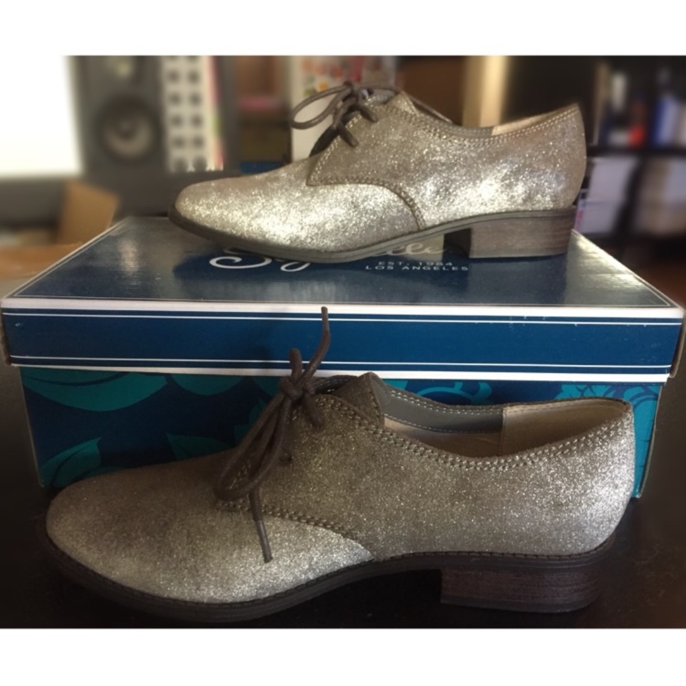 New Seychelles Welcome Back Oxford sz 6