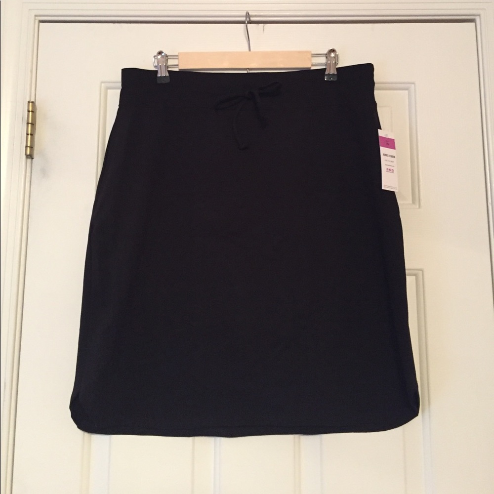 NWT Agnes & Dora Live In Skirt