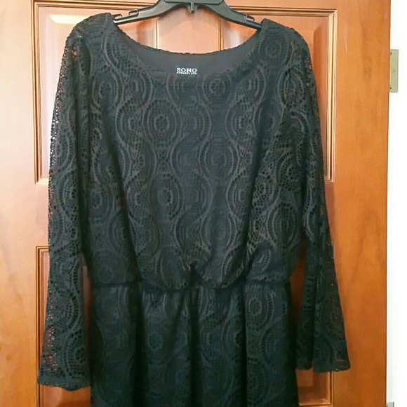LACE PULLOVER DRESS - Picture 1 of 4