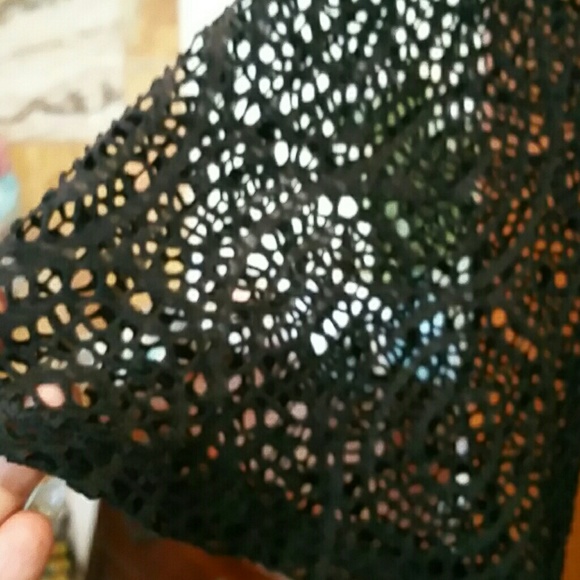 LACE PULLOVER DRESS - Picture 2 of 4