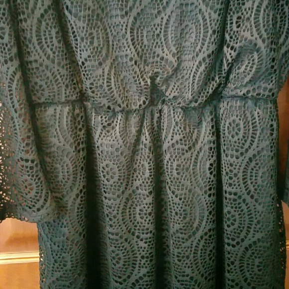 LACE PULLOVER DRESS - Picture 3 of 4