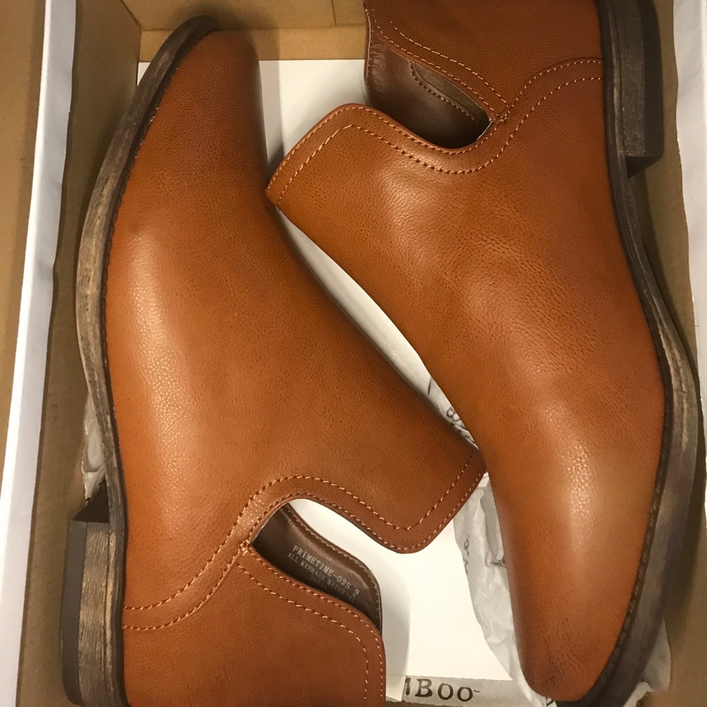 Chestnut color short booties