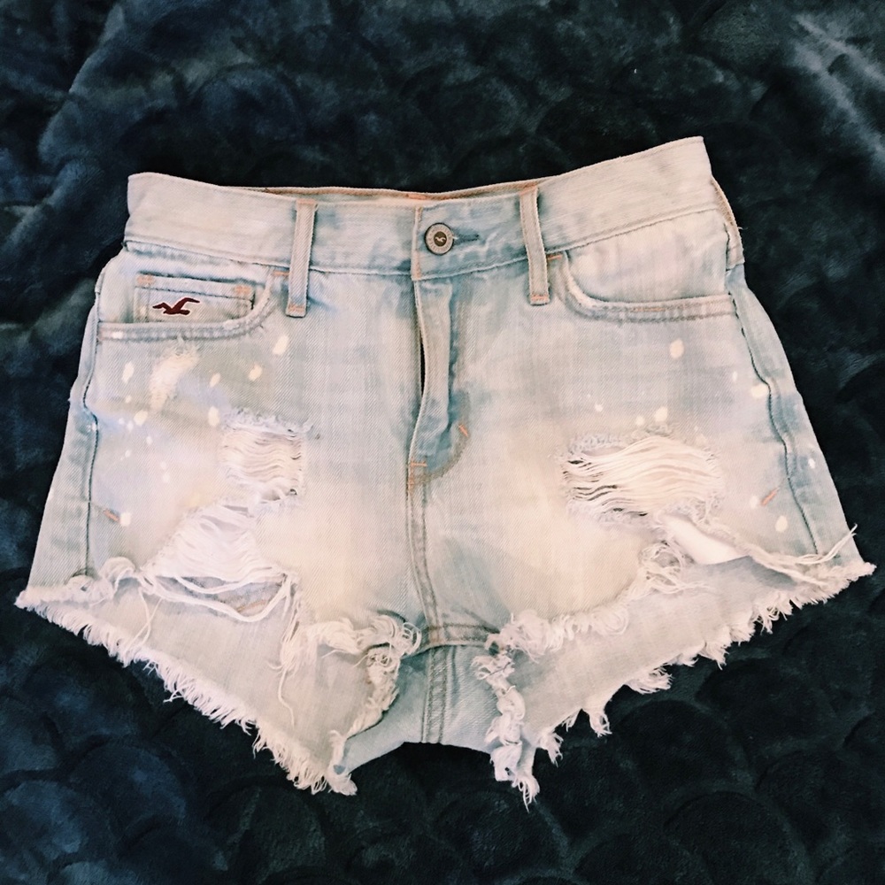 Distressed baby blue denim hollister shorts :)
