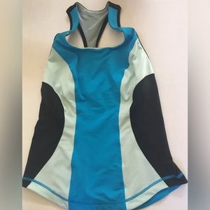 Lululemon cardio kick tank with shelf bra size 6