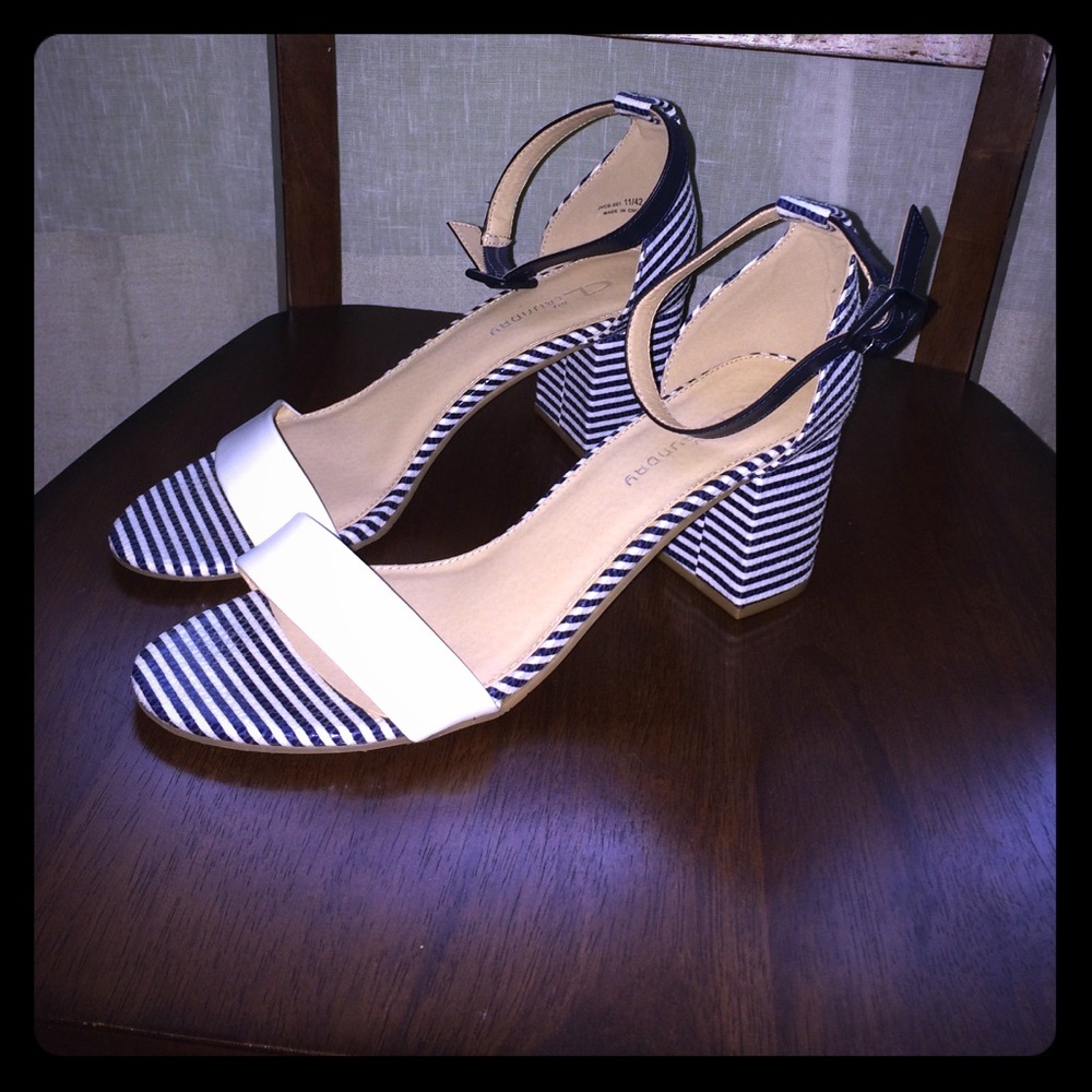 Women's size 11 sandals