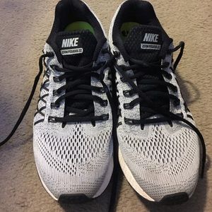 NIKE Zoom Pegasus 32