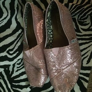 Sparkly pink Toms Sz 7