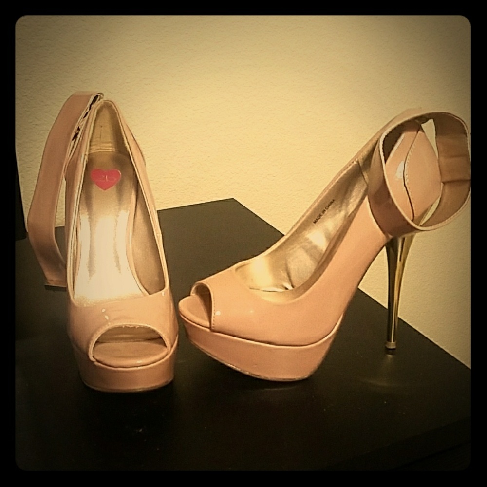 2b bebe Platform heels