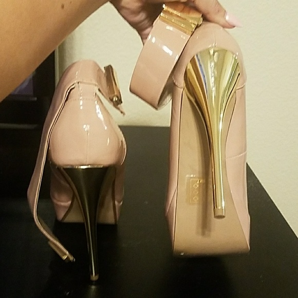 2b bebe Platform heels - Picture 2 of 2