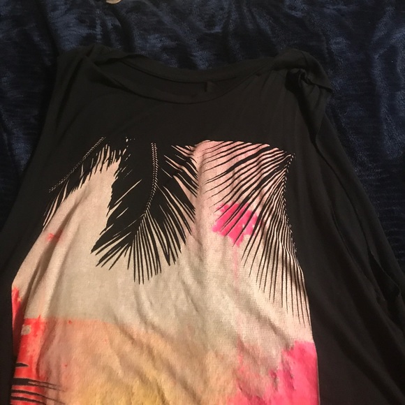 Cropped shoulder tee - Picture 2 of 2