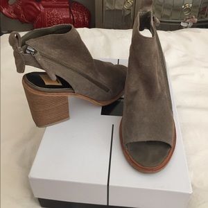 Dolce vita peep toe booties