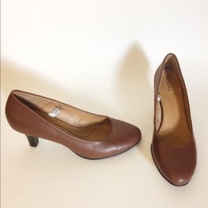 Merona High Heels size 9.5 BRAND NEW