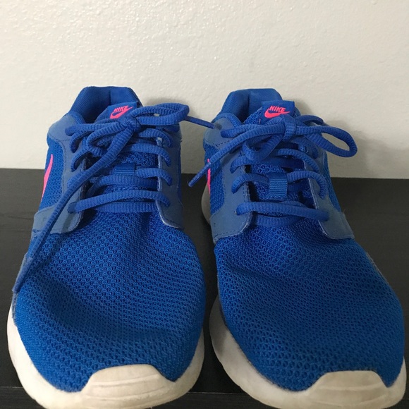 Nike - Picture 2 of 4