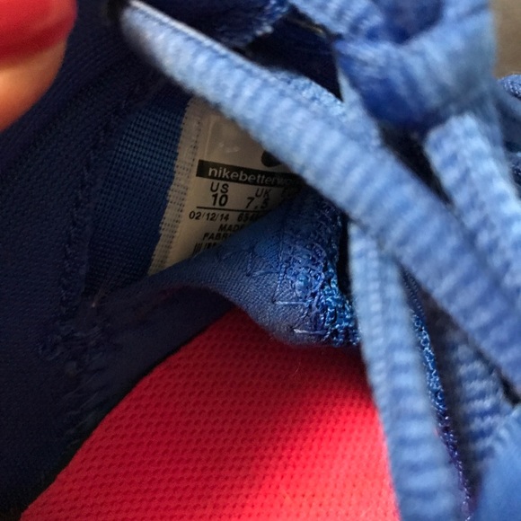 Nike - Picture 4 of 4