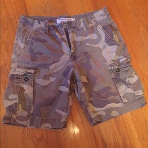 Men's American eagle camouflage shorts. Size 34