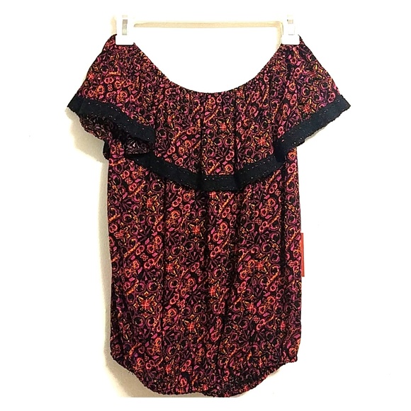 Mossimo Supply Co. Tops - Mossimo off shoulder top