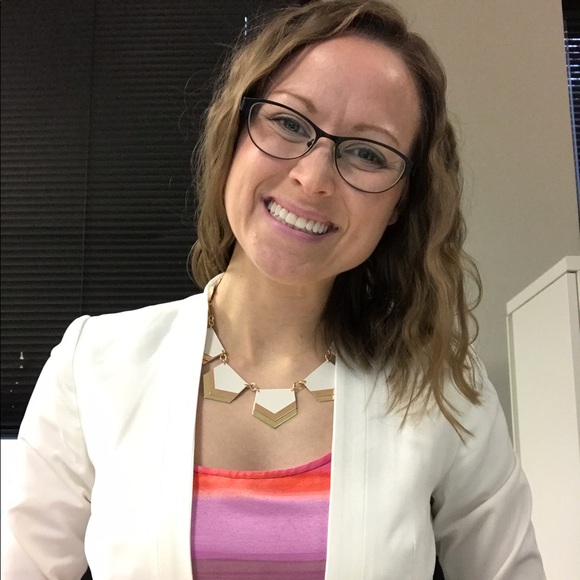 ♻️ Meet your Posher, Kelly ♻️ - Picture 2 of 2