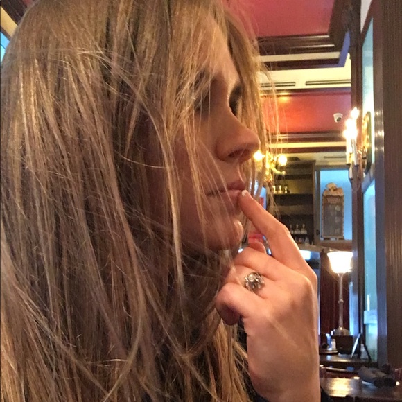 Meet the Posher - Picture 4 of 7