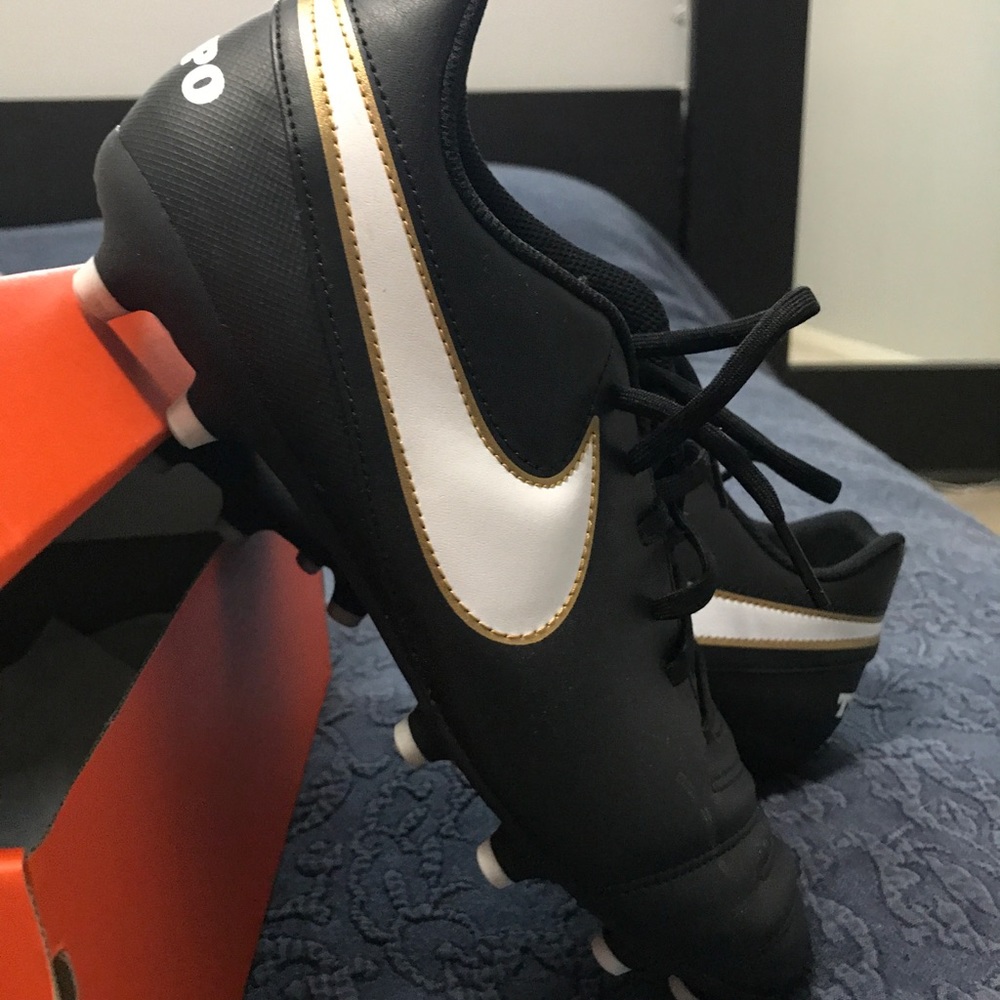TIEMPO Cleat NWB