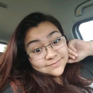 Meet your Posher, Cassandra