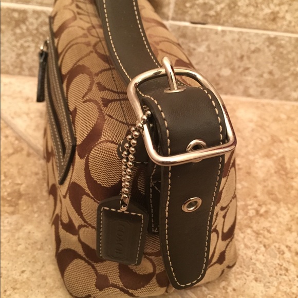 Open to ANY Offer! Authentic COACH hand bag. - Picture 3 of 6