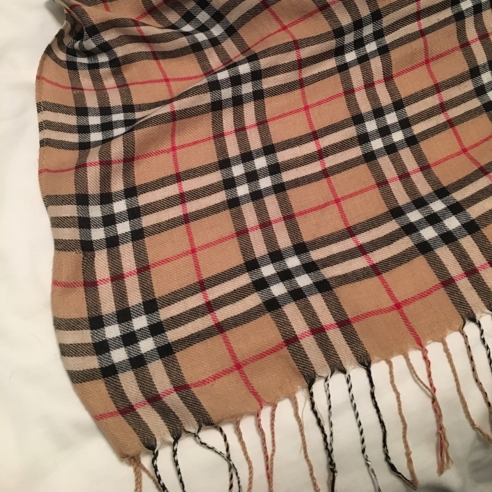 Beige plaid scarf - Picture 2 of 2