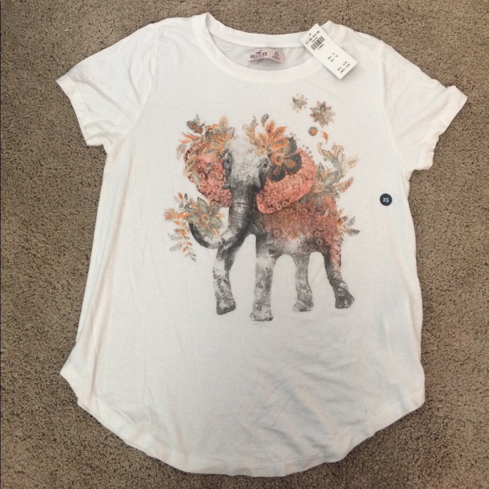 Short sleeve t-shirt with elephant