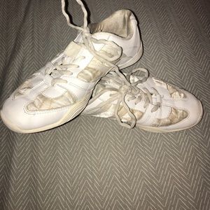 varsity cheer shoes