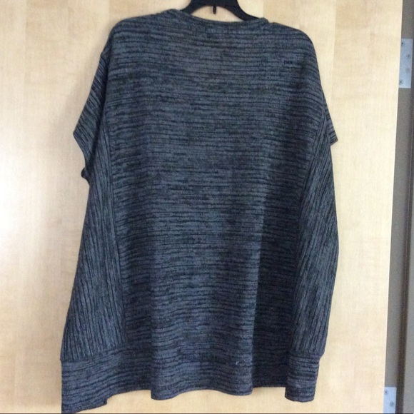 Lane Bryant Short Sleeve Grey Sweater - Picture 4 of 7