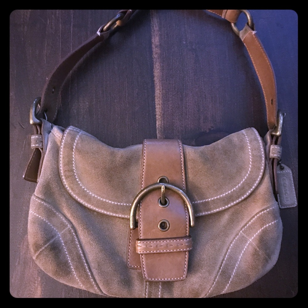 Authentic Coach shoulder bag 💼💜