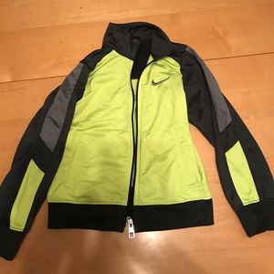 Boys size 5T Nike jacket💙