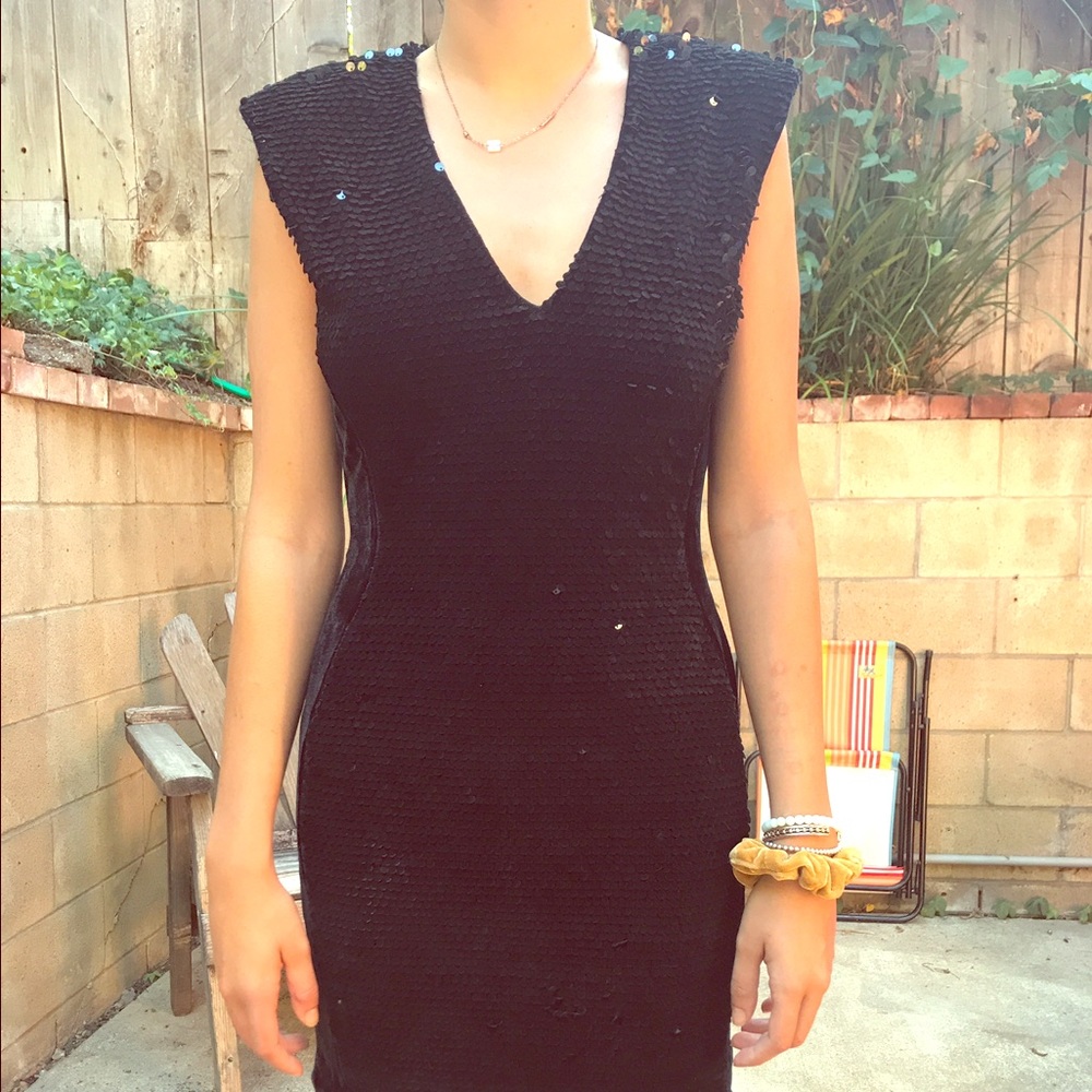 Guess "Marciano" collection VELVET PAILETTE DRESS