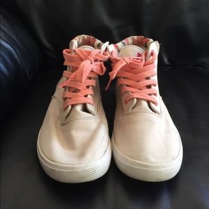 Tribal Bucketfeet mistops