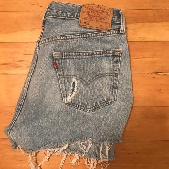 Levi's Pants - Vintage Levi's 501 cutoff short 💥💥💥 SALE