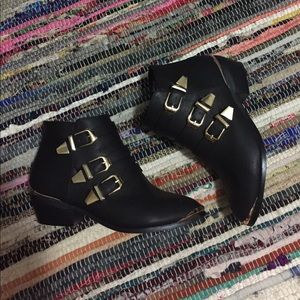 Zip Up Buckle Ankle Boots