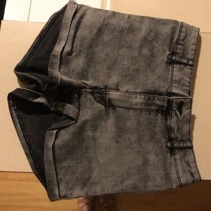 H&M black shorts