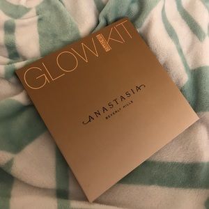 ✨ABH GLOW KIT✨
