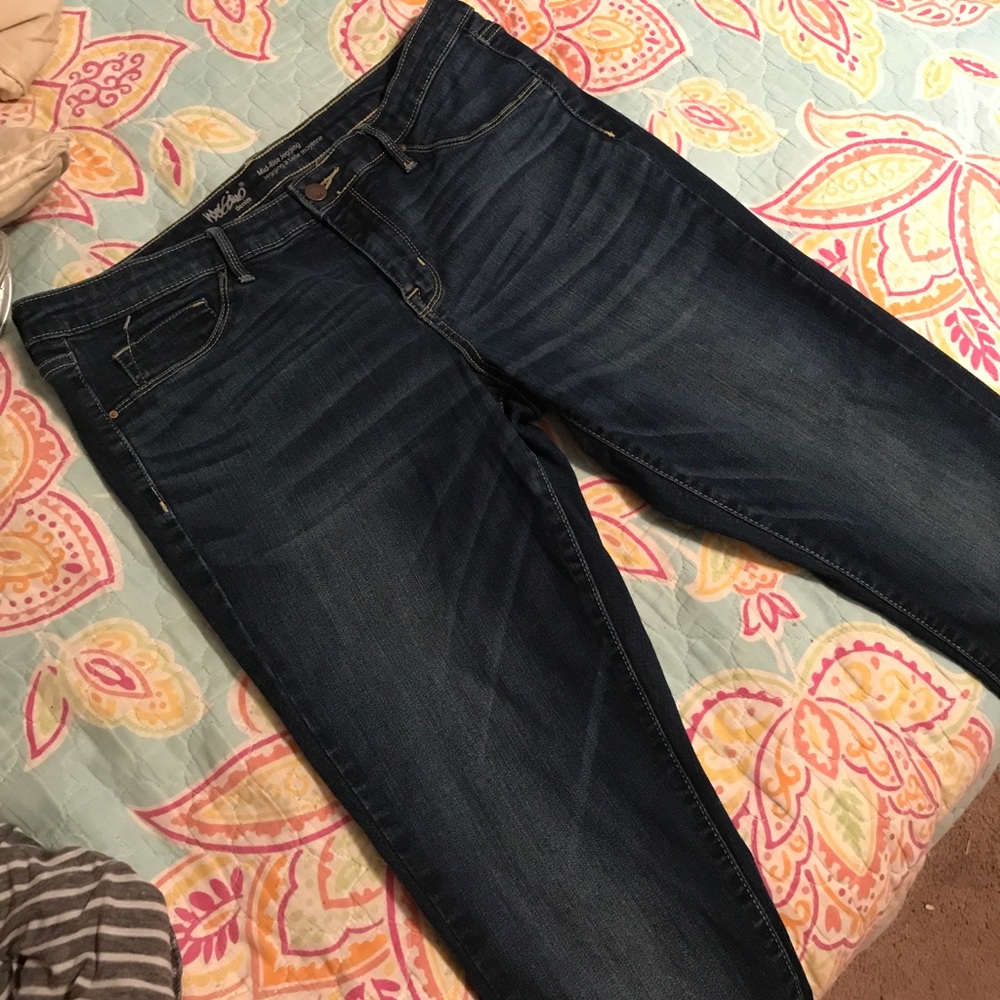 Mid-Rise Jegging Jeans