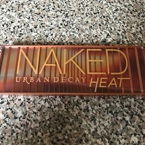 Urban decay heat palette