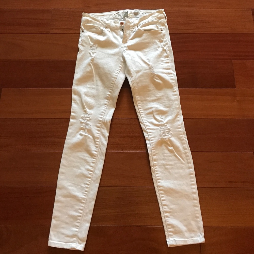 White ultra skinny jeans!
