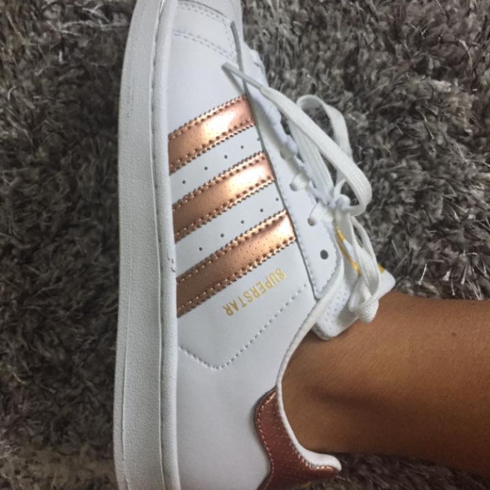 Rosegold superstar adidas