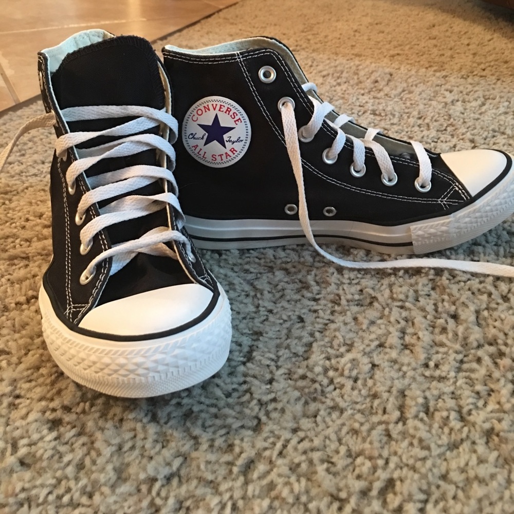 Converse size 8