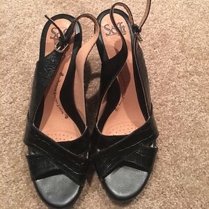 LAST CHANCE!  Sofft brand sling back heels