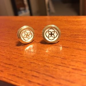Kendra Scott earrings!