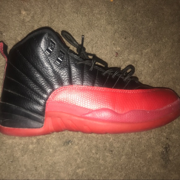 Retro Jordan bred 12\'s main image 4