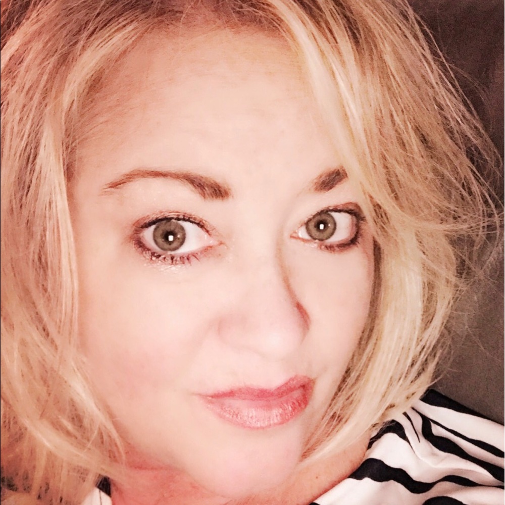 Meet your Posher, Betsy