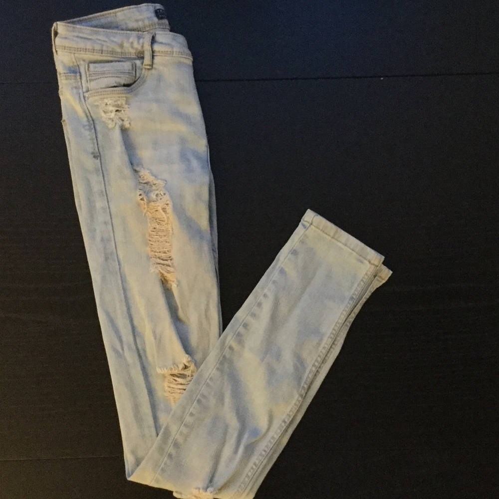 Skinny ripped jeans